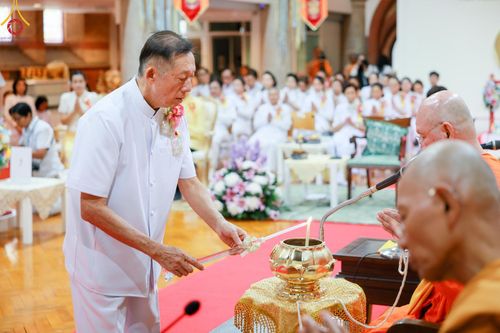 ภาพ No.142620:พิธีพัทธสีมา ประดิษฐานลูกนิมิตมหาสมบัติ สถาปนาอุโบสถวัดพระธรรมกายลอนดอน บูชาธรรม 80 ปี หลวงพ่อธัมมชโย วันเสาร์ที่ 22 มิถุนายน พ.ศ. 2567