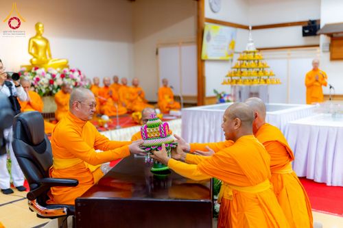 ภาพ No.221012:วันที่ 13 เมษายน พ.ศ. 2568 พิธีโปรยรัตนชาติปฐมเริ่มสถาปนาเจดีย์ และ พิธีเปิดหมู่บ้านปฏิบัติธรรม เพื่อการบรรลุธรรม ณ วัดป่าธรรมกายนานาชาติโทชิหงิ  ประเทศญี่ปุ่น