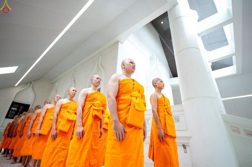 ภาพ No.229196:วันเสาร์ที่ 14 มิถุนายน พ.ศ. 2568 พิธีบรรพชา , พิธีถวายบาตร , พิธีอุปสมบท ในโครงการบรรพชาอุปสมบทหมู่ ผู้บริหารรุ่นที่ 15 และ อุดมศึกษา รุ่นที่ 52 ณ โบสถ์พระไตรปิฎก วัดพระธรรมกาย