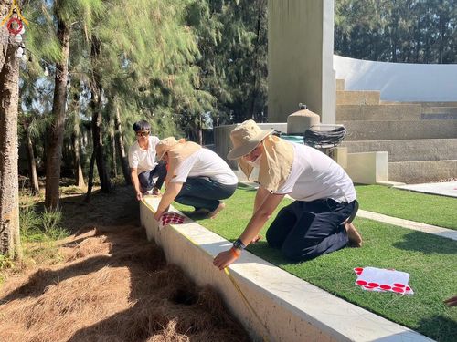 ภาพ No.107006:V.3 ตั้งใจ การเตรียมงาน เก็บงาน การรับบุญของเจ้าหน้าที่หน่วยงานต่างๆ เพื่อโครงการธรรมยาตรา กตัญญูบูชามหาปูชนียาจารย์ พระมงคลเทพมุนี (สด จนฺทสโร) พระผู้ปราบมาร อนุสรณ์สถาน 7 แห่ง ปีที่ 12 ระหว่างวันที่ 2 - 31 มกราคม พ.ศ. 2567