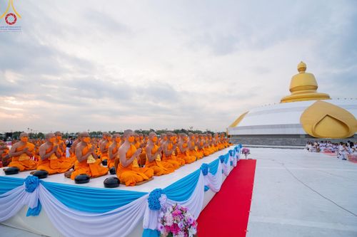 ภาพ No.118512:พิธีตักบาตรพระธรรมยาตรา ปีที่ 12 ณ อนุสรณ์สถานลำดับที่ 5 สถานที่เผยแผ่วิชชาธรรมกายครั้งแรก อนุสรณ์สถานบางปลา จ.นครปฐม วันที่ 25 มกราคม พ.ศ. 2567