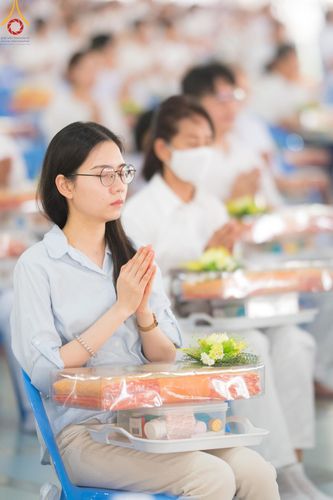 ภาพ No.157714:พิธีถวายภัตตาหารเมนูสวรรค์ ในพรรษาแห่งการเข้าถึงธรรม วันเสาร์ที่ 28 กันยายน พ.ศ. 2567 ณ หอฉันคุณยายอาจารย์ฯ วัดพระธรรมกาย