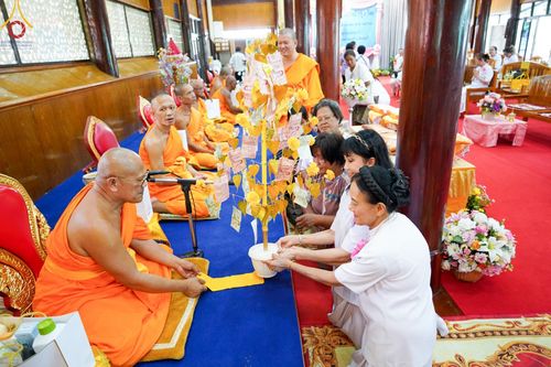 ภาพ No.140494:พิธีตอกเสาเข็มเป็นปฐมฤกษ์ เพื่อสร้างกุฎิและหอสวดมนต์ และพิธีทอดผ้าป่าบำรุงวัด ณ วัดกลางธนรินทร์ ต.บ้านแป้ง อ.พรหมบุรี จ.สิงห์บุรี วันอาทิตย์ที่ 9 มิถุนายน พ.ศ.2567