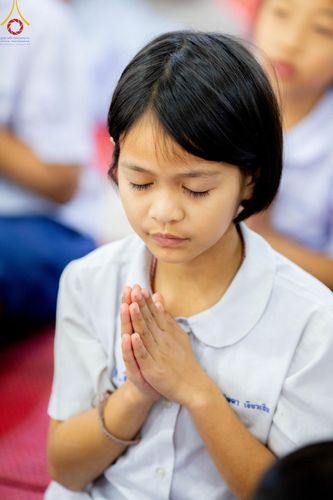 ภาพ No.195247:พิธีทอดผ้าป่าทำนุบำรุงศาสนสถาน ณ วัดพรสวรรค์ ต.หนองบ่อ อ.สองพี่น้อง จ.สุพรรณบุรี ในโครงการธรรมยาตรา กตัญญูบูชา มหาปูชนียาจารย์ พระมงคลเทพมุนี(สด จนฺทสโร) พระผู้ปราบมาร อนุสรณ์สถาน 7 แห่ง ปีที่ 13 วันที่ 13 มกราคม พ.ศ. 2568