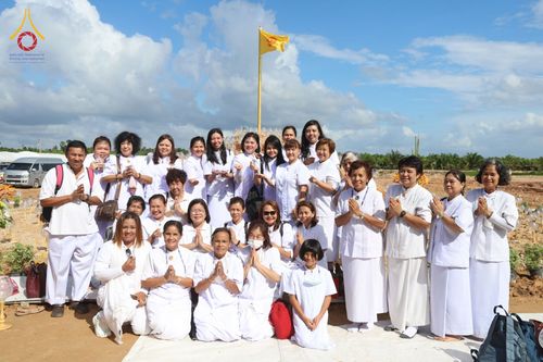 ภาพ No.76239:พิธีกลั่นแผ่นดินสร้างมหาเจดีย์ปัตตานี , พิธีตักบาตรแด่พระภิกษุสงฆ์ 159 รูป ,  พิธีทอดผ้าป่า , พิธีโปรยรัตนชาติ ,  พิธีจุดประทีปถวายเป็นพุทธบูชา ณ ศูนย์อบรมเยาวชนปัตตานี จ.ปัตตานี วันอาทิตย์ที่ 5 กุมภาพันธ์ พ.ศ.2566