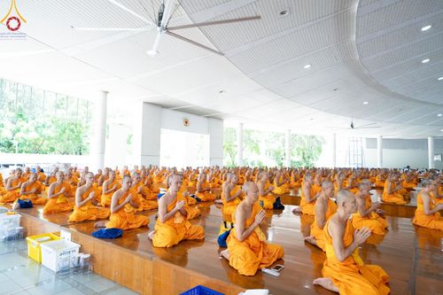 ภาพ No.147795:พิธีถวายภัตตาหารเมนูสวรรค์ ในพรรษาแห่งการเข้าถึงธรรม วันเสาร์ที่ 10 สิงหาคม พ.ศ. 2567 ณ หอฉันคุณยายอาจารย์ฯ วัดพระธรรมกาย