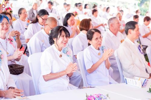 ภาพ No.259358:วันอาทิตย์ที่ 12 ตุลาคม พ.ศ. 2568 พิธีทอดกฐินบรมจักรพรรดิ สร้างอุโบสถ 82 ปี บูชาธรรมหลวงพ่อธัมมชโย ณ วัดพระธรรมกายแคลิฟอร์เนีย ประเทศสหรัฐอเมริกา 