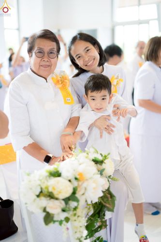 ภาพ No.239439:วันอาทิตย์ที่ 17 สิงหาคม พ.ศ. 2568 พิธีกดปุ่มอัญเชิญรูปเหมือน พระมงคลเทพมุนี (สด จันทสโร)  ณ มหาวิหารแก้วพระมงคลเทพมุนี  ศูนย์ปฏิบัติธรรมแก้วเมืองเลย