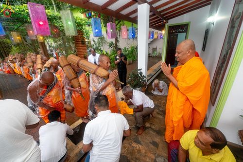ภาพ No.140977:PhotoStory มหาศรัทธา ธรรมยาตราศรีลังกา EP.5 โครงการสยาม-ลังกา ธรรมยาตรา ฉลองเทศกาลวิสาขบูชาแห่งชาติ ศรีลังกา บูชาธรรม 80 ปีหลวงพ่อธัมมชโย เส้นทางจาก เมืองดัมบูลลา ไปยัง เมืองมาตะเล ตั้งแต่วันที่ 17-20 พฤษภาคม พ.ศ.2567