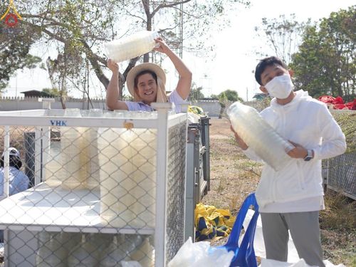 ภาพ No.204065:V.52 สารพัดV สารพัดดี ที่วัดสองพี่น้อง ในโครงการธรรมยาตรา กตัญญูบูชา มหาปูชนียาจารย์ พระมงคลเทพมุนี(สด จนฺทสโร) พระผู้ปราบมาร อนุสรณ์สถาน 7 แห่ง ปีที่ 13 ระหว่างวันที่ 2-31 มกราคม พ.ศ. 2568