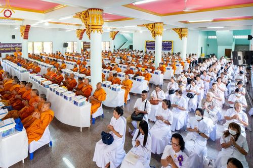 ภาพ No.131861:พิธีถวายสังฆทาน 323 วัด 4 จังหวัดชายแดนภาคใต้ ปีที่ 20 ครั้งที่ 167 และ พิธีมอบกองทุนหนุนแรงใจช่วยครูใต้ ปีที่ 17 ครั้งที่ 132 วันเสาร์ที่ 23 มีนาคม พ.ศ. 2567 ณ วัดมุจลินทวาปีวิหารพระอารามหลวง อ.หนองจิก จ.ปัตตานี