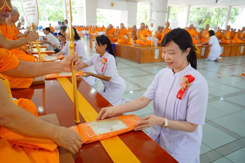 ภาพ No.247429:วันจันทร์ที่ 22 กันยายน พ.ศ. 2568 (วันพระ แรม 15 ค่ำ เดือน 10) พิธีบุพเปตพลี ครั้งที่ 170 ร่วมอุทิศบุญแด่หมู่ญาติที่ล่วงลับไปแล้ว และสืบทอดอายุพระพุทธศาสนา ณ หอฉันคุณยายอาจารย์ฯ วัดพระธรรมกาย