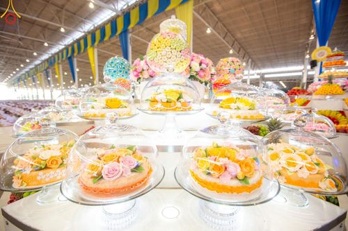 ภาพ No.159205:พิธีบูชาข้าวพระ ในวันอาทิตย์ต้นเดือน วันที่ 6 ตุลาคม พ.ศ. 2567 ณ สภาธรรมกายสากล วัดพระธรรมกาย