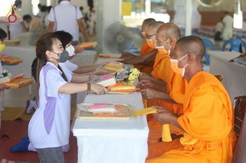 ภาพ No.50741:ประมวลภาพพิธีบุพเปตพลีนานาชาติ ปีที่ 9 ณ ศูนย์ปฏิบัติธรรมภาคใต้ อ.บางกล่ำ จ.สงขลา