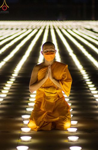 ภาพ No.49125:ประมวลภาพพิธีจุดประทีป  ในวันสมาธิโลก (วันเสาร์ที่ 6 สิงหาคม พ.ศ. 2565)