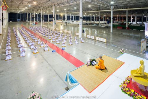 ภาพ No.39882:พิธีตัดปอยผม ปลงผม ขอขมารับผ้าไตรและพิธีบรรพชา ในโครงการอุปสมบท บูชาธรรมมหาปูชนียาจารย์ ประจำปี 2564 ชุดที่ 7