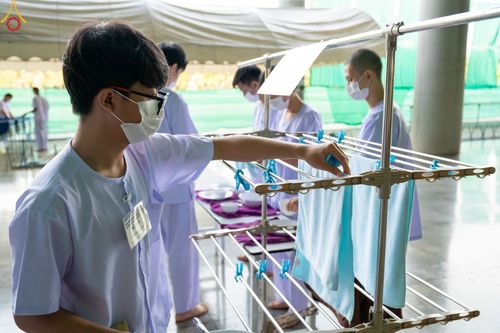 ภาพ No.47367:ประมวลภาพกิจวัตร-กิจกรรม ธรรมทายาท ในโครงการบรรพชาอุปสมบทหมู่ รุ่นเข้าพรรษา