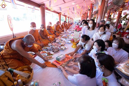 ภาพ No.56539:ประมวลภาพพิธีทอดกฐินสามัคคี ณ ณ วัดแสวงสามัคคีธรรม อ.คลองหลวง จ.ปทุมธานี