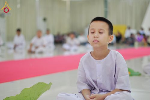 ภาพ No.319867:วันเสาร์ที่ 4 เมษายน พ.ศ.2569 พิธีตัดปอยผมและปลงผม พิธีขอขมาผู้ปกครองและมอบผ้าไตร พิธีบรรพชาและถวายบาตร ณ ศูนย์ปฏิบัติธรรมและศูนย์อบรมเยาวชนเพชรบุรี  ต.ท่าแลง อ.ท่ายาง จ.เพชรบุรี