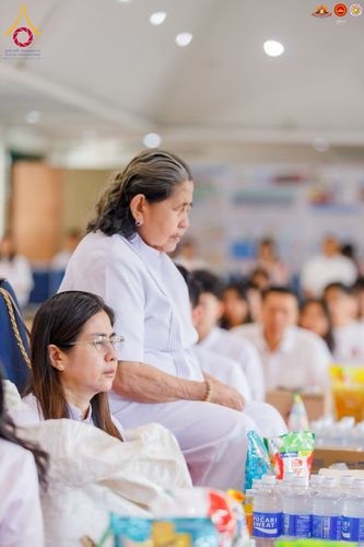 ภาพ No.283515:วันอาทิตย์ที่ 21 ธันวาคม  2568 พิธีบิณฑบาตฉลองสามเณรใหม่ ประเทศอินโดนีเซีย