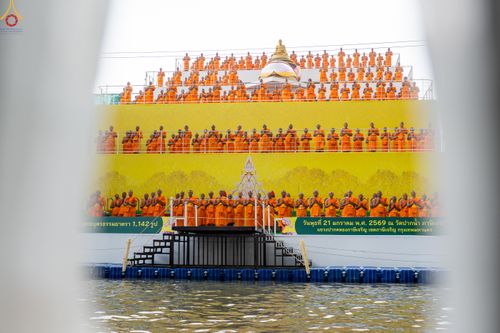 ภาพ No.300069:วันที่ 22 มกราคม พ.ศ.2569 พระธรรมยาตราปฏิบัติธรรม และถ่ายภาพหมู่ประวัติศาสตร์ ณ อาคารธรรมยาตรา กตัญญูบูชามหาปูชนียาจารย์  ตรงข้ามวัดปากน้ำภาษีเจริญ จ.กรุงเทพมหานคร ในโครงการธรรมยาตรา กตัญญูบูชา มหาปูชนียาจารย์ พระมงคลเทพมุนี(สด จนฺทสโร) พระผู้ปราบมาร อนุ