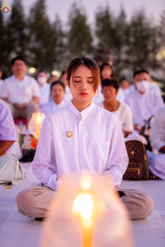 ภาพ No.302262:วันที่ 23 มกราคม พ.ศ. 2569 พิธีจุดประทีปธรรมถวายเป็นพุทธบูชา (ภาพชุดที่ 2) และบูชาธรรมมหาปูชนียาจารย์  ณ อนุสรณ์สถานลำดับที่ 5 สถานที่เผยแผ่วิชชาธรรมกายครั้งแรก อนุสรณ์สถานบางปลา วัดบางปลา อำเภอบางเลน จังหวัดนครปฐม ในโครงการธรรมยาตรา กตัญญูบูชา มหาปูชนีย