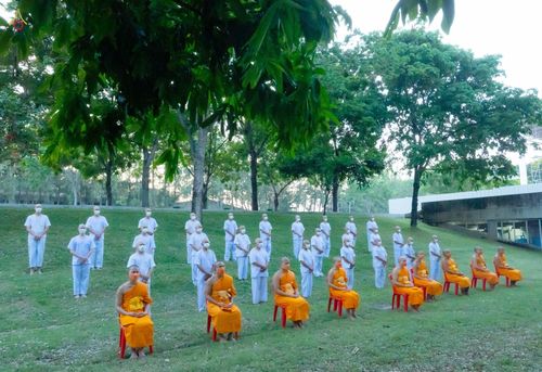 ภาพ No.44179:ประมวลภาพพิธีตัดปอยผมนาคธรรมทายาท รุ่นวันคุ้มครองโลกเฟส 1  ณ วัดพระธรรมกาย