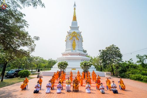 ภาพ No.44757:ประมวลภาพพิธีบรรพชา ในโครงการบรรพชาสามเณร ฟื้นฟูพระพุทธศาสนาทั่วไทย ณ เมืองโบราณ