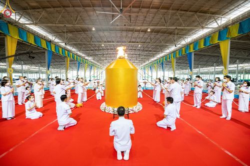 ภาพ No.50825:ประมวลภาพพิธีงานบุญวันอาทิตย์ พิธีจุดเทียนใจไฟนิรันดร์อนันตชัย วันที่ 28 สิงหาคม พ.ศ. 2565