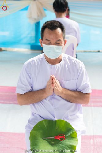 ภาพ No.39301:พิธีตัดปอยผมและปลงผมในโครงการอุปสมบท บูชาธรรมมหาปูชนียาจารย์ ประจำปี 2564 ชุดที่ 1