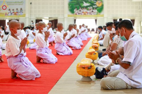 ภาพ No.44947:ประมวลภาพพิธีบรรพชา ในโครงการบรรพชาสามเณรฟื้นฟูพระพุทธศาสนาทั่วไทย ณ ศูนย์อบรมเยาวชนกาญจนบุรี