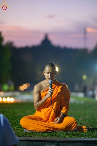 ภาพ No.46490:พิธีจุดโคมวิสาขประทีป วันวิสาขบูชา พ.ศ. 2565 ณ ประเทศอินโดนีเซีย