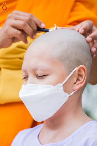 ภาพ No.43905:ประมวลภาพพิธีปลงผมธรรมทายาท โครงการบรรพชาสามเณรฟื้นฟูพระพุทธศาสนาทั่วไทย ณ ศูนย์อบรมเยาวชนนครปฐม