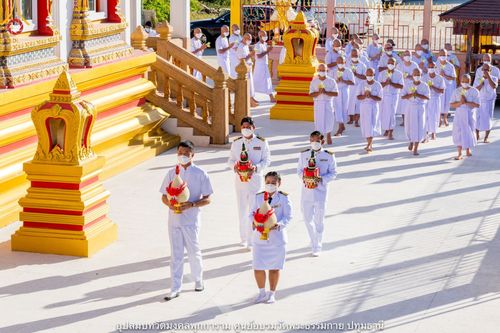 ภาพ No.40357:พิธีตัดปอยผม ปลงผม ขอขมารับผ้าไตรและพิธีบรรพชา ในโครงการอุปสมบท บูชาธรรมมหาปูชนียาจารย์ ประจำปี 2564 ชุดที่ 12