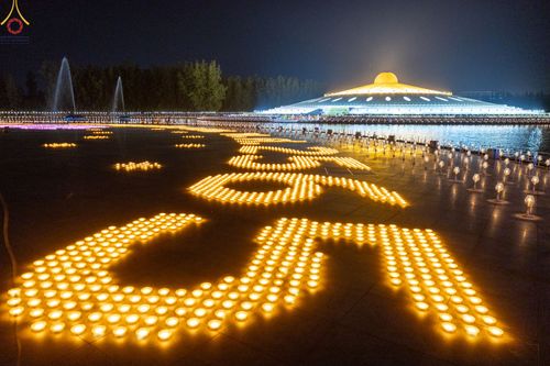ภาพ No.55354:ประมวลภาพพิธีลอยกระทงธรรม ณ วัดพระธรรมกาย (วันที่ 8 พฤศจิกายน พ.ศ. 2565)