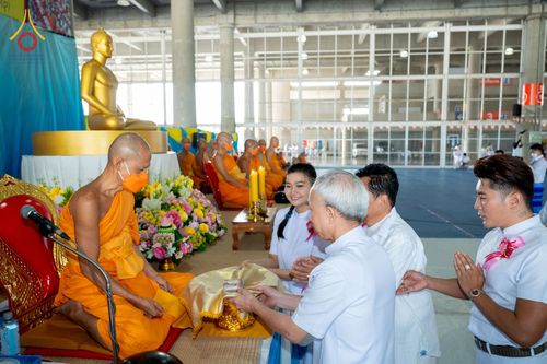 ภาพ No.52052:ประมวลภาพพิธีตักบาตรมิตรภาพไทย-เมียนมาร์ 105 รูป ณ วัดพระธรรมกาย