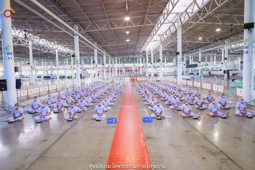 ภาพ No.40017:พิธีตัดปอยผม ปลงผม ขอขมารับผ้าไตรและพิธีบรรพชา ในโครงการอุปสมบท บูชาธรรมมหาปูชนียาจารย์ ประจำปี 2564 ชุดที่ 8