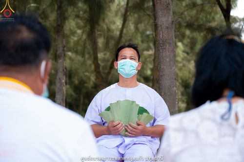 ภาพ No.39302:พิธีตัดปอยผมและปลงผมในโครงการอุปสมบท บูชาธรรมมหาปูชนียาจารย์ ประจำปี 2564 ชุดที่ 1