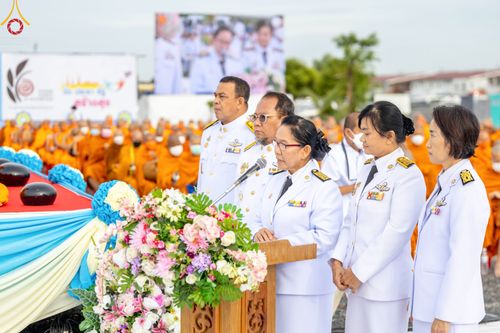 ภาพ No.49496:ประมวลภาพพิธีตักบาตรพระสงฆ์ 1,091 รูป เนื่องในวันแม่แห่งชาติ ณ ตลาดจัมโบ้ ชุดที่ 1
