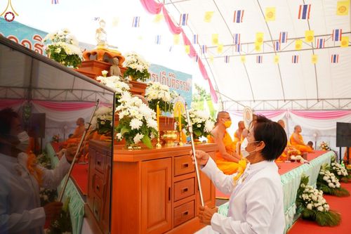 ภาพ No.57018:ประมวลภาพพิธีทอดกฐินสามัคคี ณ ศูนย์ปฏิบัติธรรมสวนผึ้ง (วันที่ 30 ตุลาคม พ.ศ. 2565)