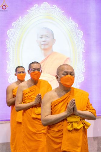 ภาพ No.48496:ประมวลภาพพิธีรับร่างนักสร้างบารมี พระเดชพระคุณพระสุธรรมญาณวิเทศ วิ. (สุธรรม สุธมฺโม)