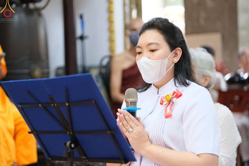 ภาพ No.47906:ประมวลภาพมูลนิธิธรรมกาย ถวายเทียนพรรษา อัญเชิญพระธาตุถวายวัดเถรวาทเวียดนาม