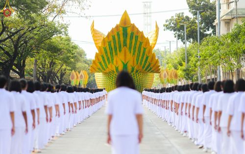ภาพ No.43228:พิธีอัญเชิญมยุรนาวากาศ บูชาธรรมมหาปูชนียาจารย์ วันพฤหัสบดีที่ 3 กุมภาพันธ์ พ.ศ. 2565