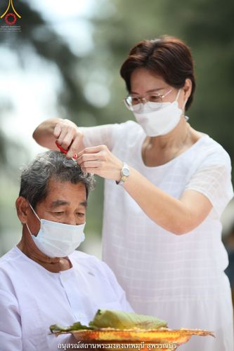 ภาพ No.39655:พิธีตัดปอยผม ปลงผม ขอขมารับผ้าไตรและพิธีบรรพชา ในโครงการอุปสมบท บูชาธรรมมหาปูชนียาจารย์ ประจำปี 2564 ชุดที่ 4