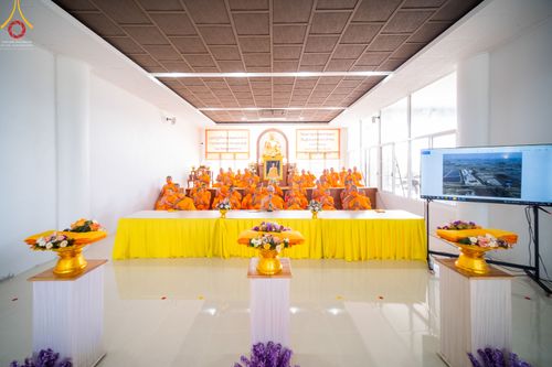 ภาพ No.45969:ประมวลภาพพิธีตักบาตร โครงการบรรพชาสามเณรฟื้นฟูพระพุทธศาสนาทั่วไทย ณ ศูนย์ปฏิบัติธรรมสมุทรปราการบางบ่อ 