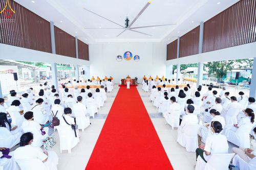 ภาพ No.52154:ประมวลภาพพิธีสักการะพระมงคลเทพมุนี (สด จนฺทสโร) ณ ศูนย์ปฏิบัติธรรมพระมงคลเทพมุนี