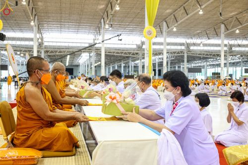 ภาพ No.48576:ประมวลภาพพิธีรำลึกถึงนักสร้างบารมี ในวันมหารำลึก ครั้งที่ 32 ณ วัดพระธรรมกาย