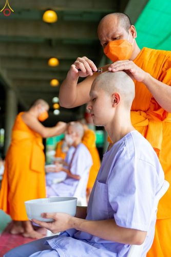 ภาพ No.47330:ประมวลภาพพิธีปลงผม ในโครงการบรรพชาอุปสมบทหมู่ ภาคฤดูฝน 2565