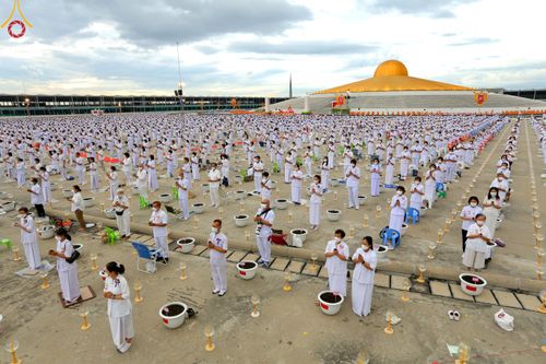 ภาพ No.52544:ประมวลภาพวันคล้ายวันเกิดครบรอบ 138 ปี พระมงคลเทพมุนี (สด จนฺทสโร) พระผู้ปราบมาร ชุดที่ 2