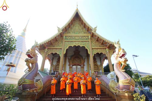 ภาพ No.40688:พิธีตัดปอยผม ปลงผม ขอขมารับผ้าไตรและพิธีบรรพชา ในโครงการอุปสมบท บูชาธรรมมหาปูชนียาจารย์ ประจำปี 2564 ชุดที่ 15